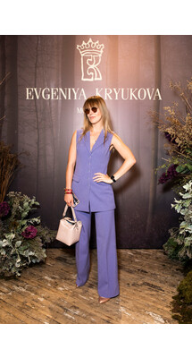 Яна Крайнова на показе Evgeniya Kryukova Осень 2018 Couture